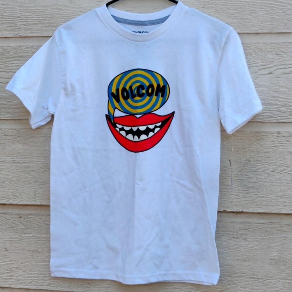 Volcom girl shirt size M color white New With Tag